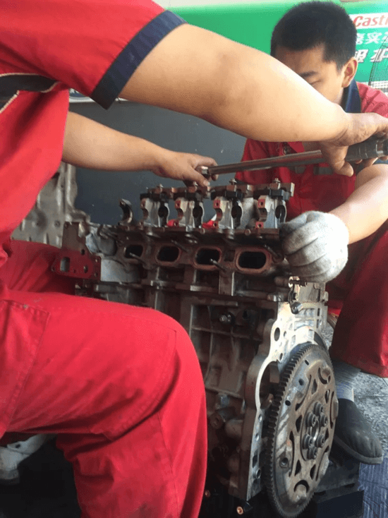 濟南奧迪汽車出現(xiàn)凹陷的處理方法