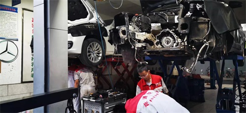 濟南沃爾沃汽車維修哪家好，汽車凹陷可以上哪維修？